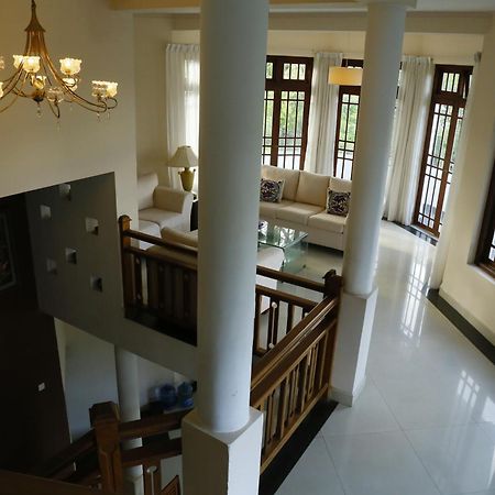 Crown Hills Kandy Inn 외부 사진