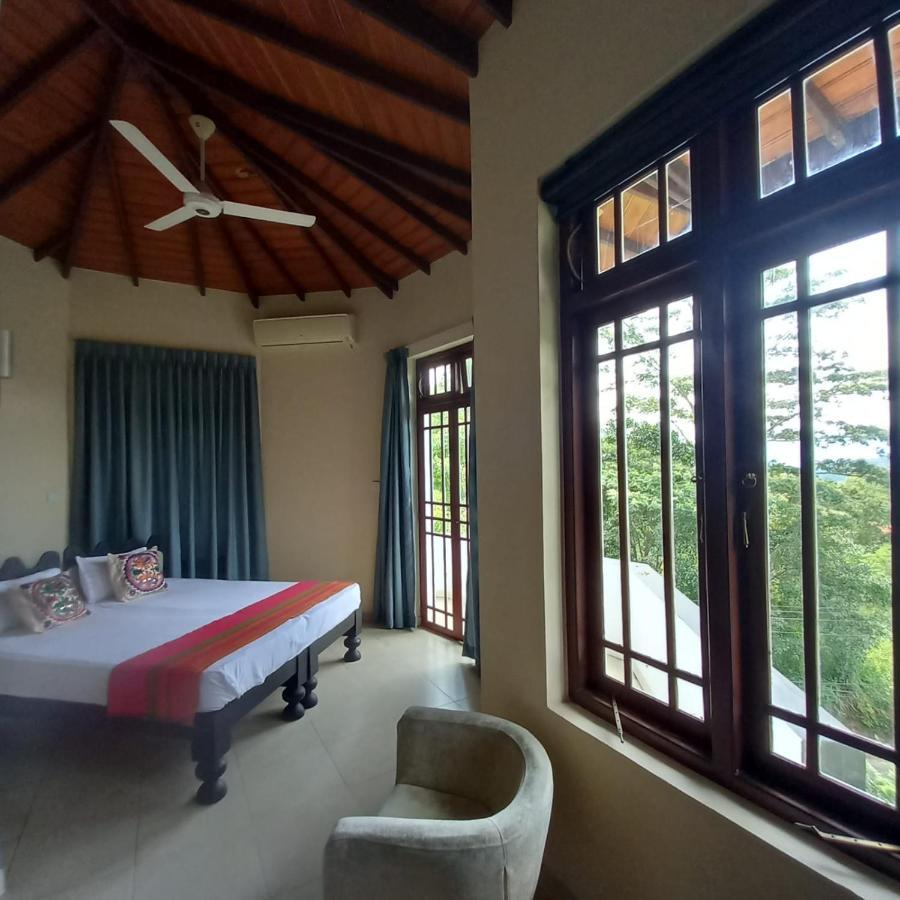 Crown Hills Kandy Inn 외부 사진