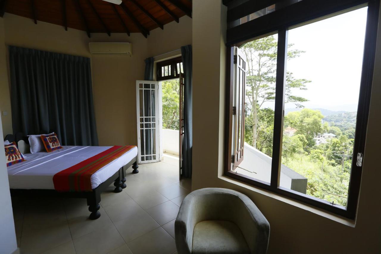 Crown Hills Kandy Inn 외부 사진