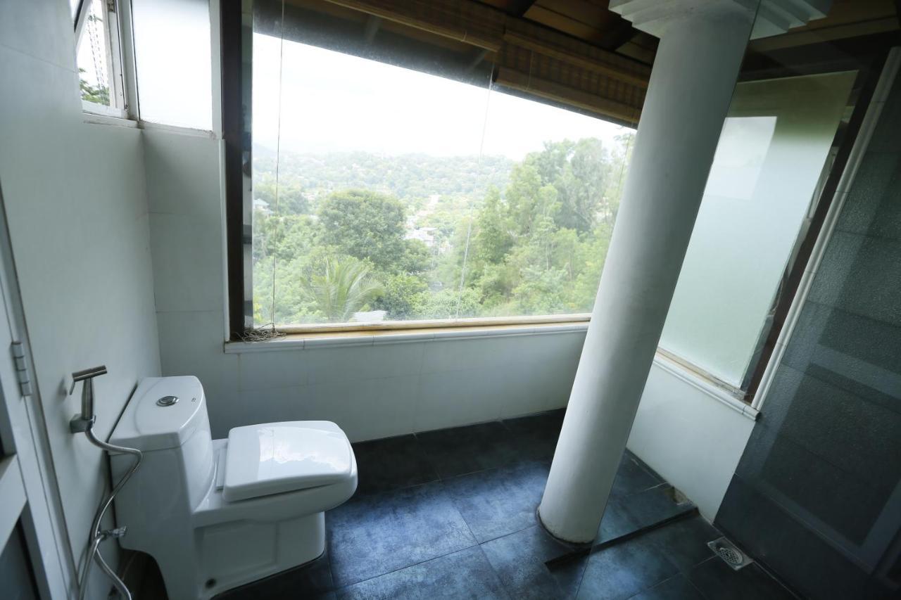 Crown Hills Kandy Inn 외부 사진