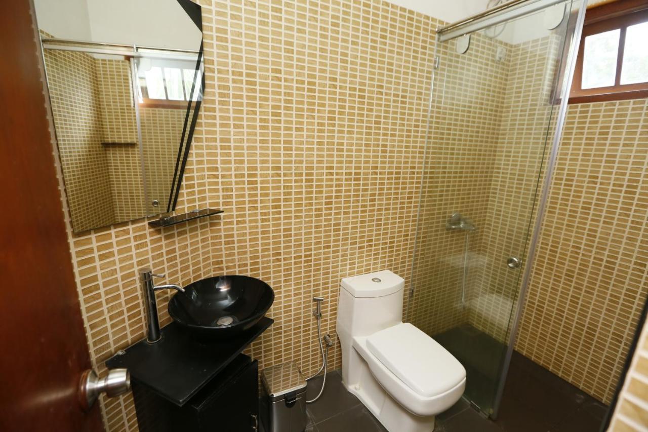 Crown Hills Kandy Inn 외부 사진