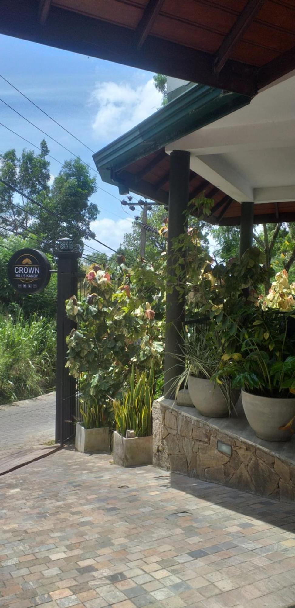 Crown Hills Kandy Inn 외부 사진